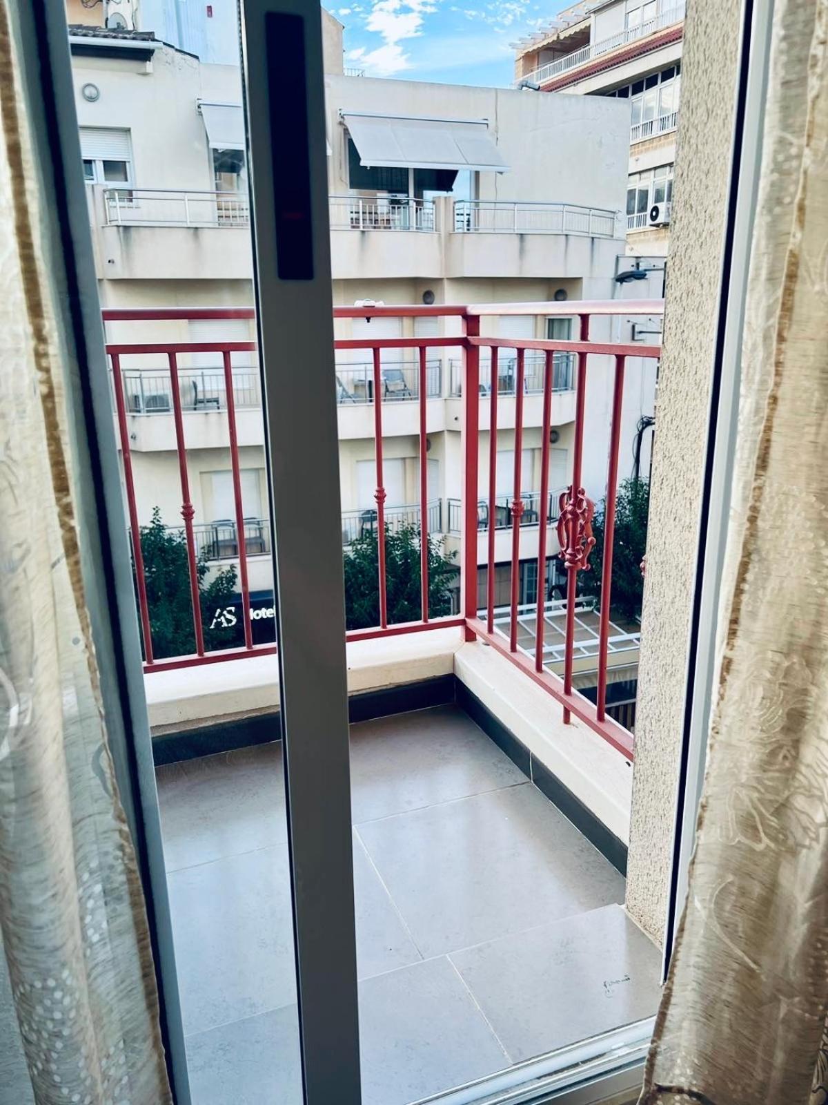 Nice And New Furnished Apartments In Torrevieja Centre Экстерьер фото